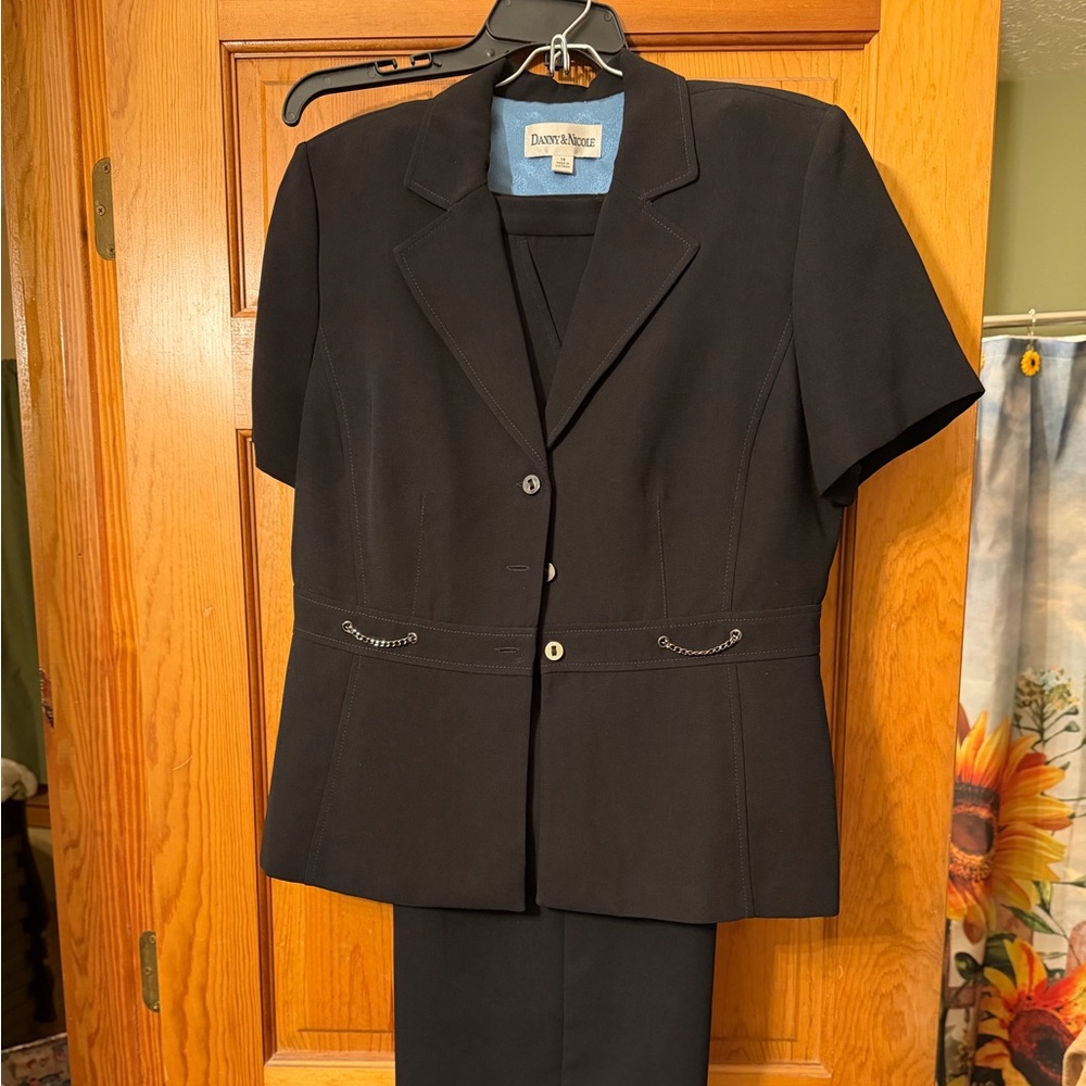 Danny & Nicole Black Short-Sleeve Pantsuit | Size 14 | Classic Workwear